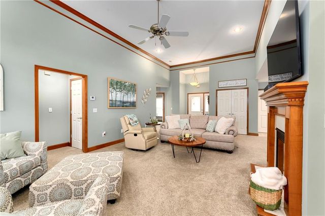 4119 SW Homestead Drive, Lee's Summit, MO 64082