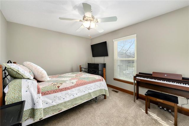 4119 SW Homestead Drive, Lee's Summit, MO 64082