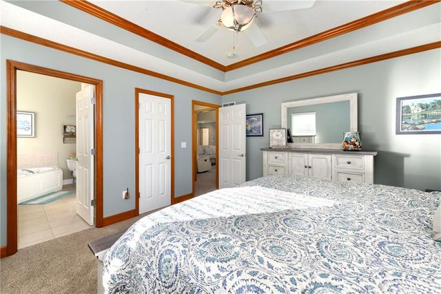 4119 SW Homestead Drive, Lee's Summit, MO 64082