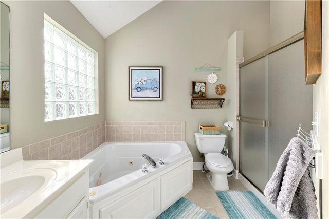 4119 SW Homestead Drive, Lee's Summit, MO 64082