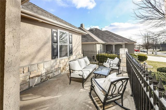 4119 SW Homestead Drive, Lee's Summit, MO 64082