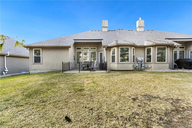 4119 SW Homestead Drive, Lee's Summit, MO 64082