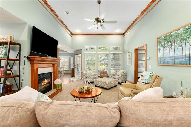 4119 SW Homestead Drive, Lee's Summit, MO 64082