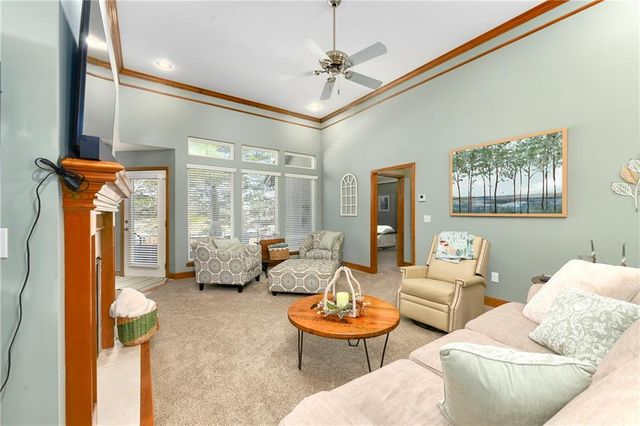 4119 SW Homestead Drive, Lee's Summit, MO 64082