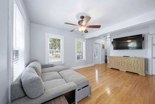 285 Thornton Street, Manchester, NH 03102