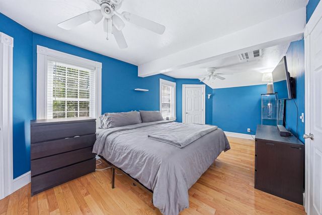 285 Thornton Street, Manchester, NH 03102