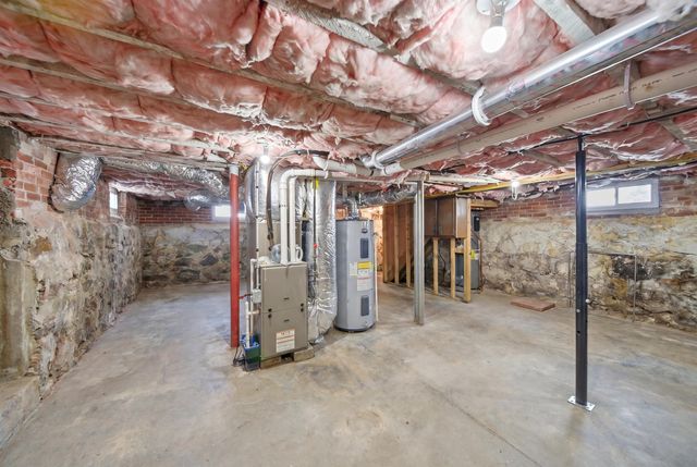 285 Thornton Street, Manchester, NH 03102