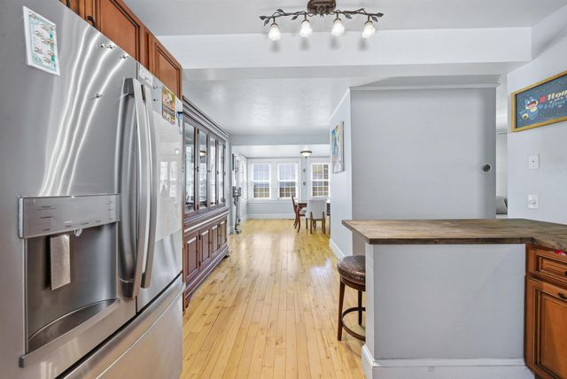 285 Thornton Street, Manchester, NH 03102
