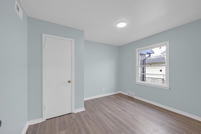 2102 W 35th St S, Wichita, KS 67217