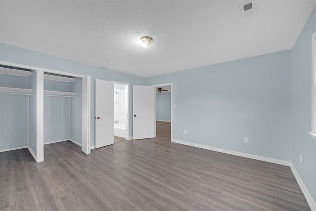 2102 W 35th St S, Wichita, KS 67217