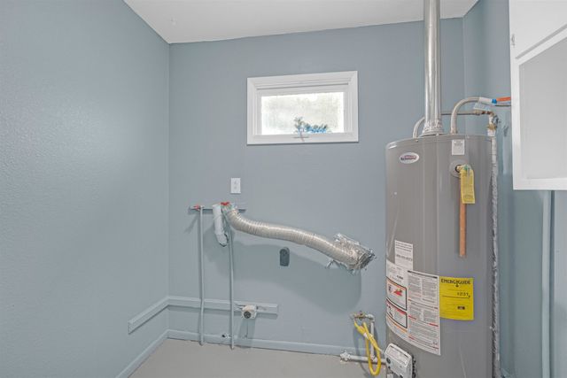 2102 W 35th St S, Wichita, KS 67217