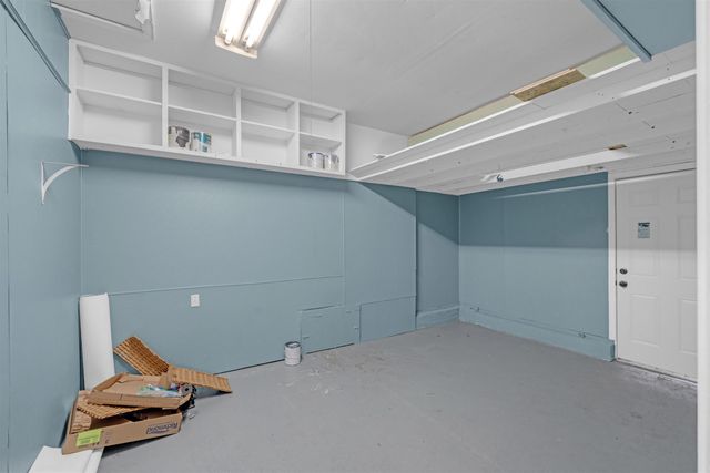 2102 W 35th St S, Wichita, KS 67217