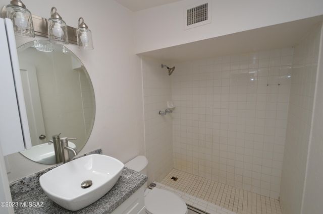 7118 E Elbow Bay Drive, Tucson, AZ 85710