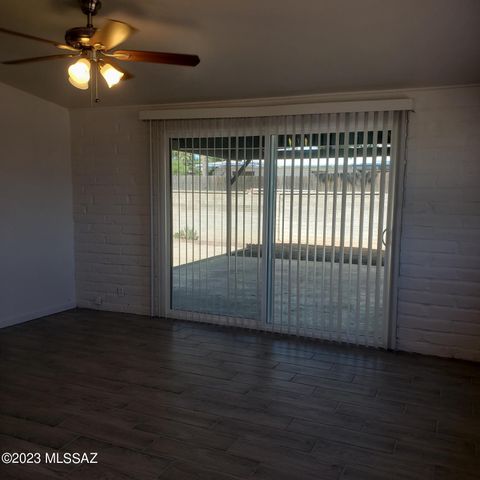 7118 E Elbow Bay Drive, Tucson, AZ 85710