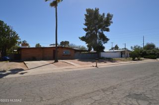 7118 E Elbow Bay Drive, Tucson, AZ 85710