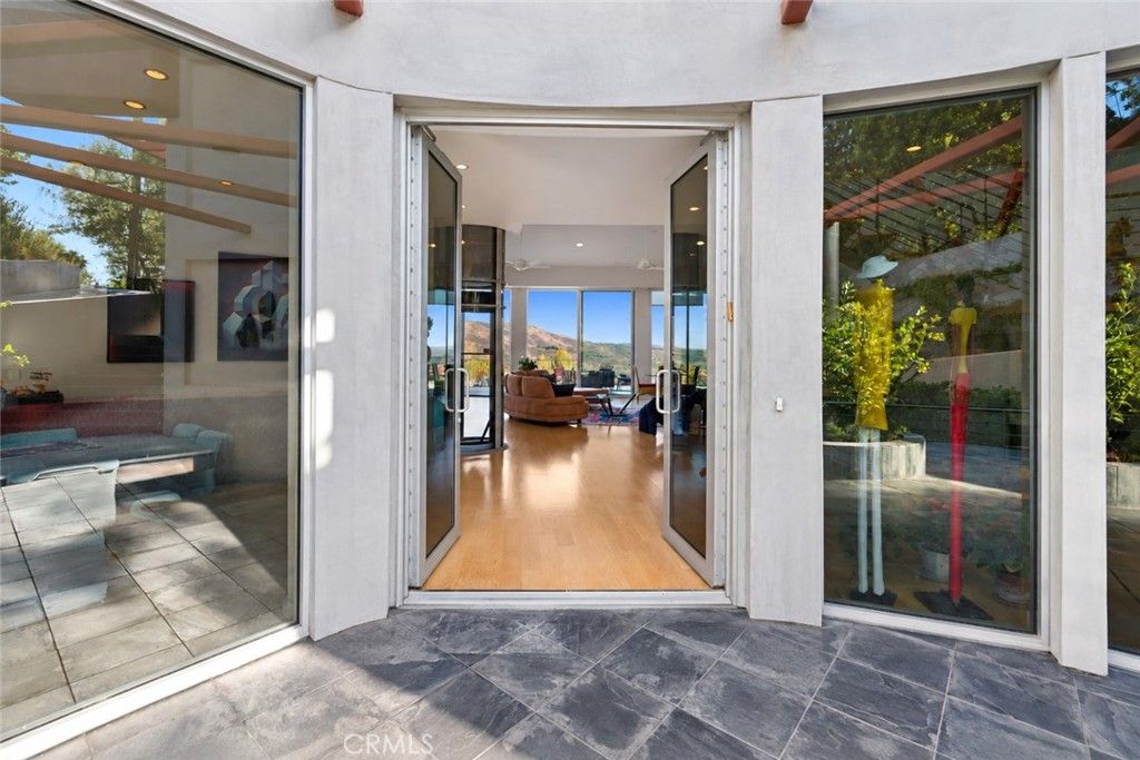 10182 Cowan Heights Drive, North Tustin, CA 92705 — photo 3