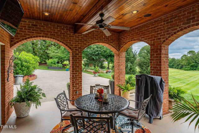 134 Magnolia Ridge Drive, Jonesborough, TN 37659