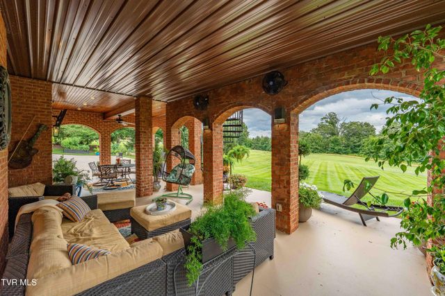 134 Magnolia Ridge Drive, Jonesborough, TN 37659