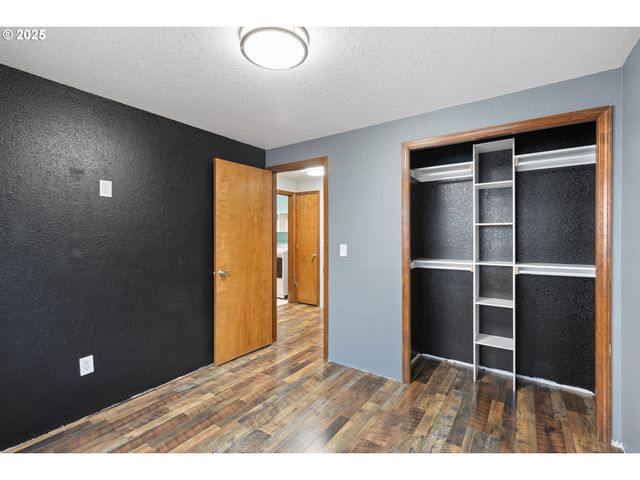 2445 LOMA VISTA Dr, Roseburg, OR 97471