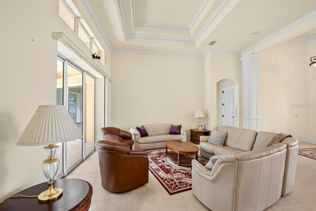 6197 9TH AVENUE CIRCLE NE, Bradenton, FL 34212