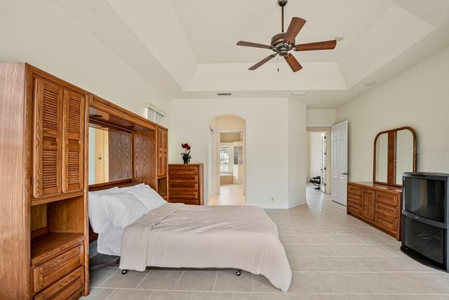 6197 9TH AVENUE CIRCLE NE, Bradenton, FL 34212