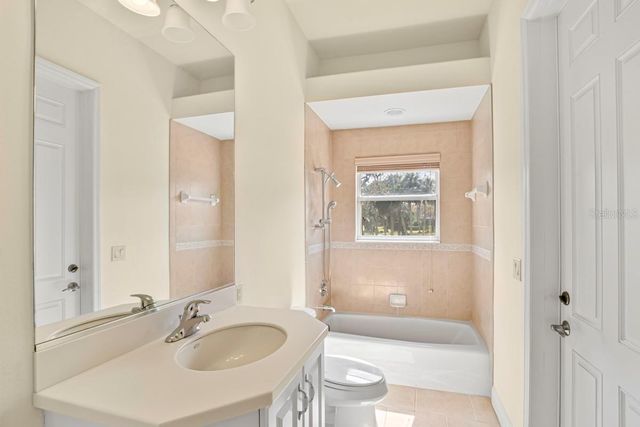 6197 9TH AVENUE CIRCLE NE, Bradenton, FL 34212