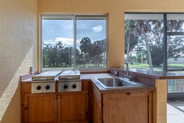 6197 9TH AVENUE CIRCLE NE, Bradenton, FL 34212