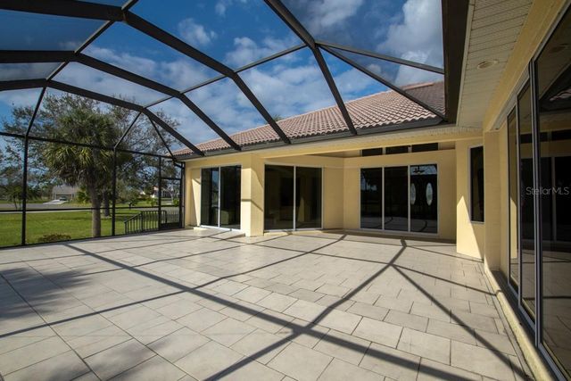 6197 9TH AVENUE CIRCLE NE, Bradenton, FL 34212