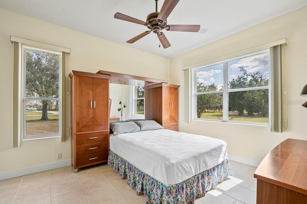 Image 36 of property listing at 6197 9TH AVENUE CIRCLE NE, Bradenton, FL 34212