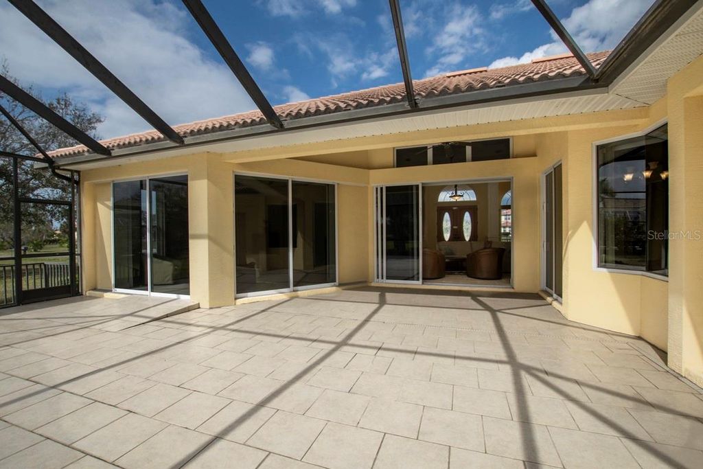 Image 49 of property listing at 6197 9TH AVENUE CIRCLE NE, Bradenton, FL 34212