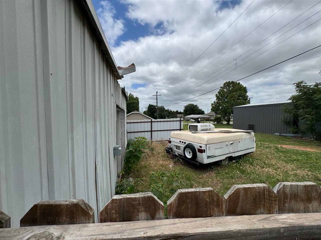 307 W Shields St, Fletcher, OK 73541