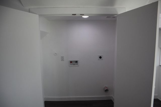 339 Connecticut A, Houston, TX 77029