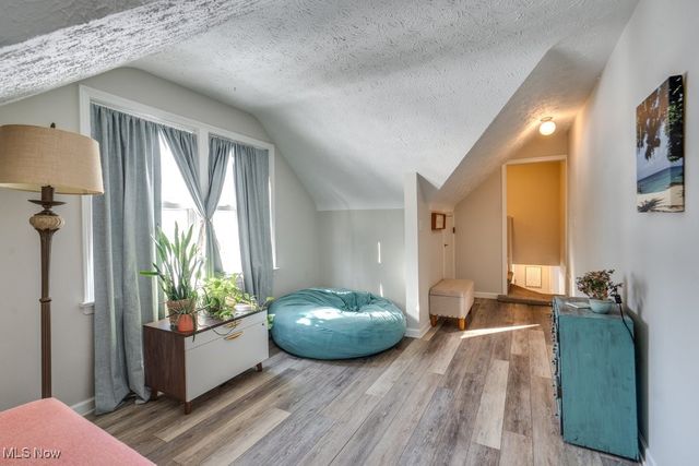 5381 Robinhood Drive, Willoughby, OH 44094