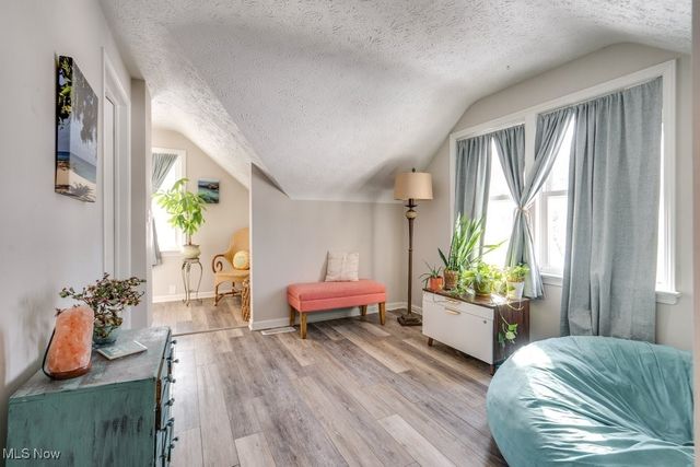 5381 Robinhood Drive, Willoughby, OH 44094