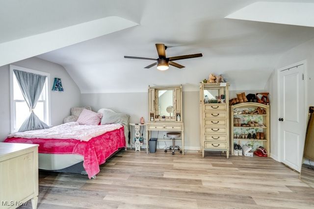 5381 Robinhood Drive, Willoughby, OH 44094