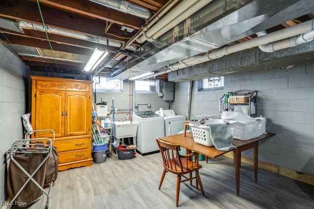 5381 Robinhood Drive, Willoughby, OH 44094