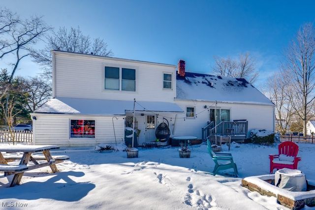 5381 Robinhood Drive, Willoughby, OH 44094