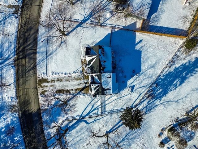 5381 Robinhood Drive, Willoughby, OH 44094