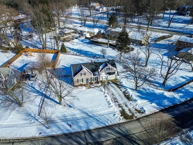 5381 Robinhood Drive, Willoughby, OH 44094