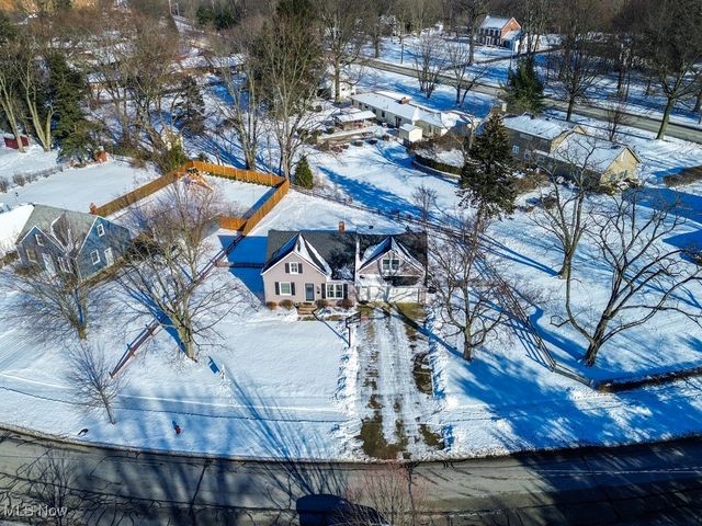 5381 Robinhood Drive, Willoughby, OH 44094