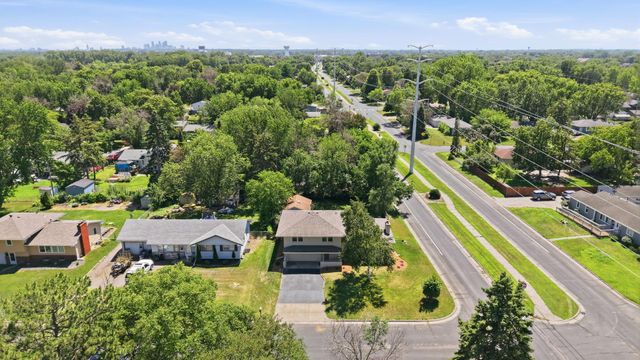 2919 64th Avenue N, Brooklyn Center, MN 55430
