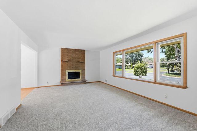 2919 64th Avenue N, Brooklyn Center, MN 55430