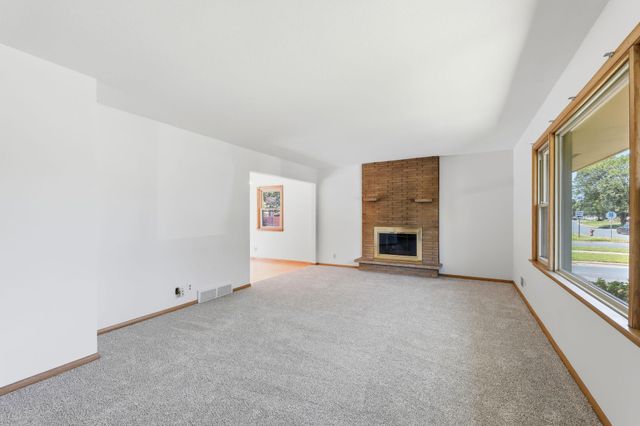 2919 64th Avenue N, Brooklyn Center, MN 55430
