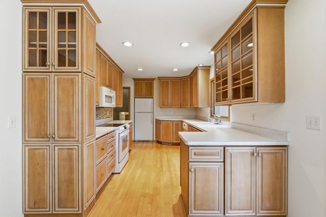 2919 64th Avenue N, Brooklyn Center, MN 55430