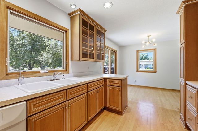 2919 64th Avenue N, Brooklyn Center, MN 55430