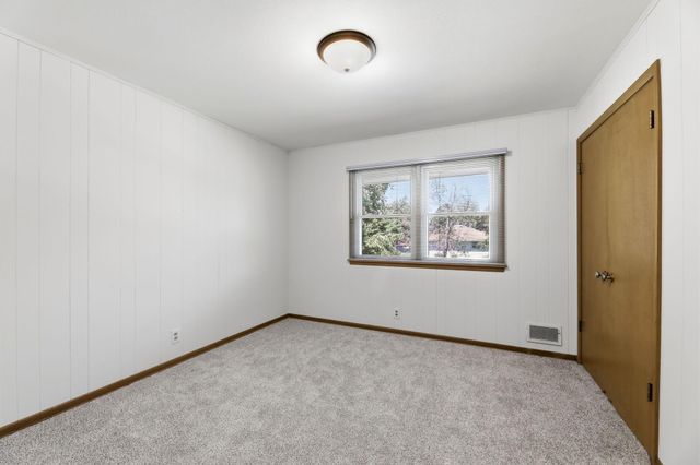 2919 64th Avenue N, Brooklyn Center, MN 55430