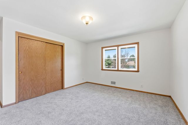 2919 64th Avenue N, Brooklyn Center, MN 55430