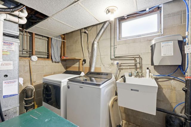 2919 64th Avenue N, Brooklyn Center, MN 55430