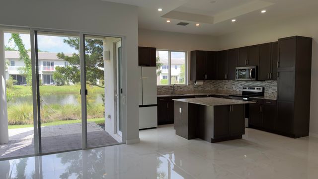 761 PIONEER Way, Royal Palm Beach, FL 33411