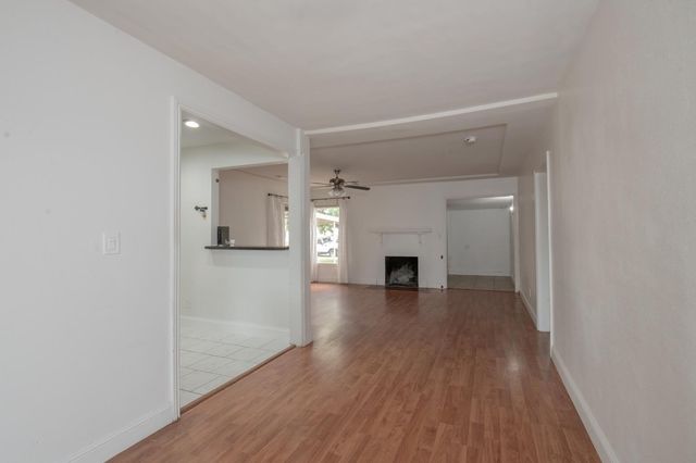 524 W Vassar, Fresno, CA 93705